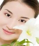 Trị mụn bằng lá cây mùa hè
