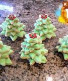 Cây thông noel làm từ bánh quy