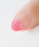 Vẽ nail ombre hồng nhũ thật thanh lịch