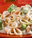 Mì Ý gà chiên broccoli