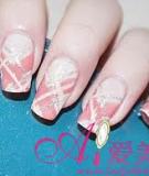 Móng tay xinh với kiểu nail dễ thực hiện