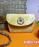 Ví cầm tay xinh xắn mẹ làm cho bé