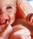 Giảm đau cho bé lúc mọc răng bằng cách nào?