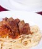 Pasta sườn nấu vang đỏ