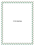Cô bé nhai kẹo